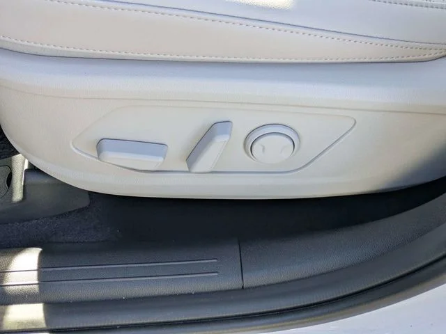 New 2025 Glacial White Pearl Kia S image 19