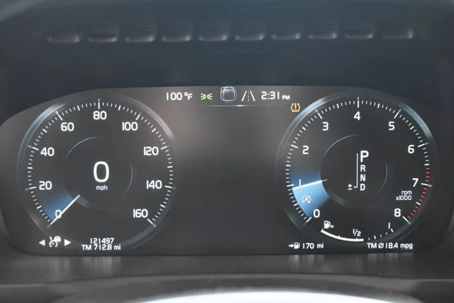 Used 2018 Gray Volvo T6 Inscription image 26