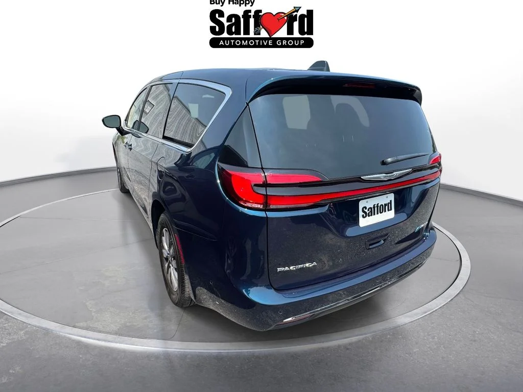 Used 2025 Blue Chrysler Select image 7