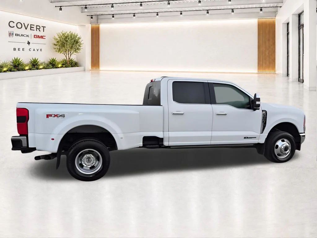 Used 2023 White Ford Lariat image 15