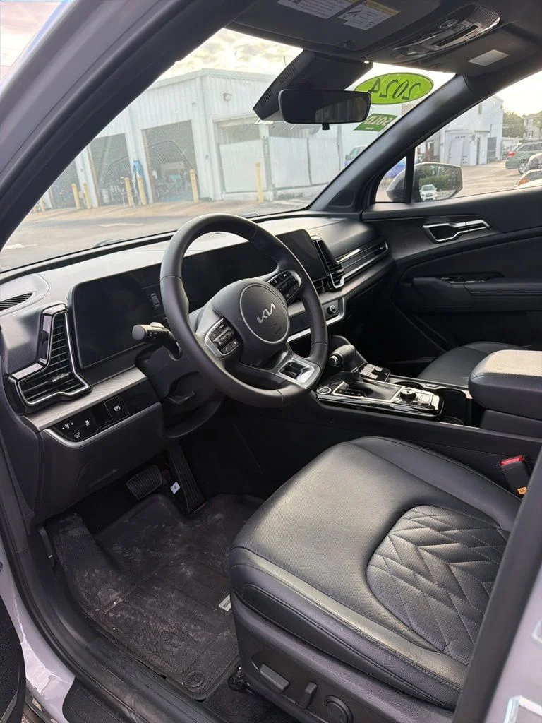 Used 2024 Gray Kia X-Line image 5