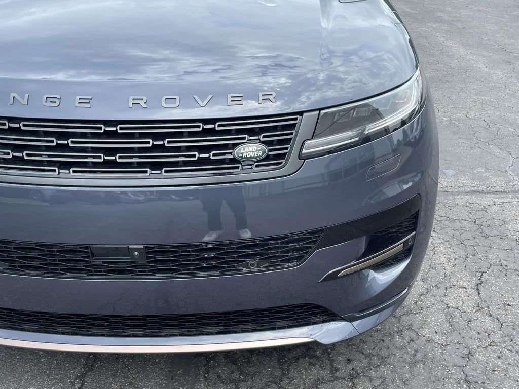 New 2026 Varesine Blue Land Rover Dynamic SE image 7