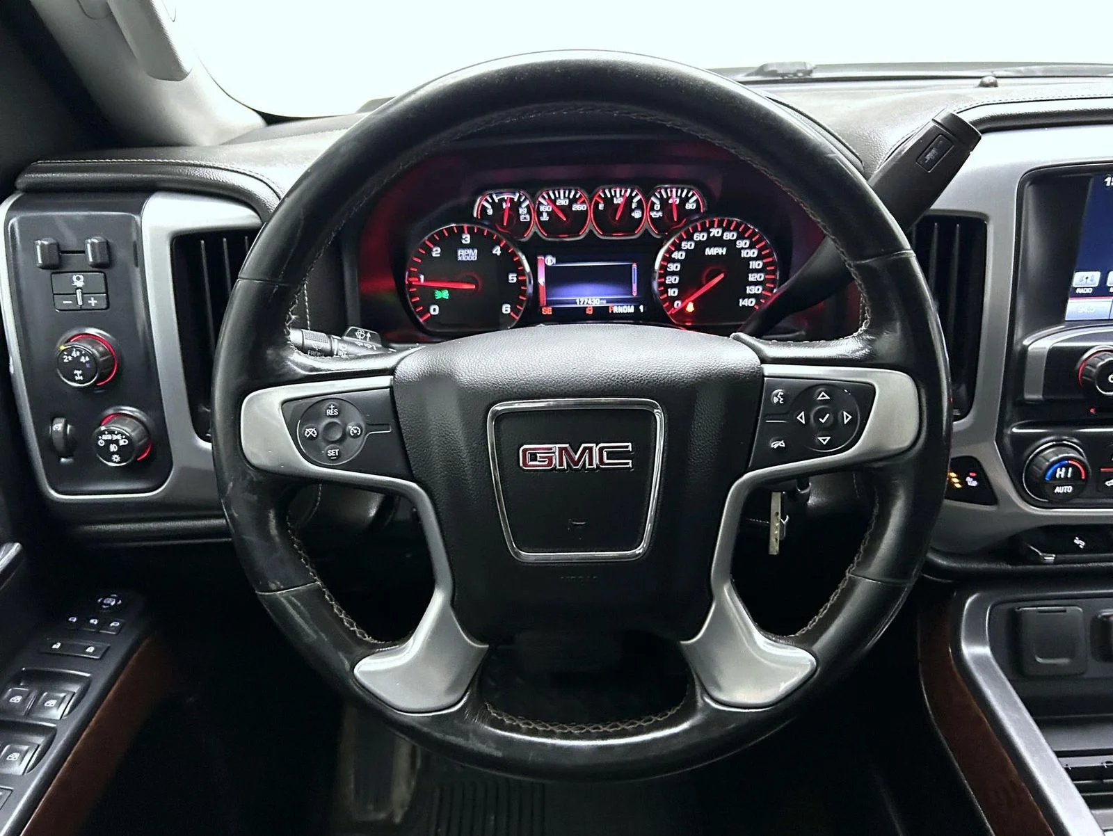 Used 2016 White GMC SLT image 11