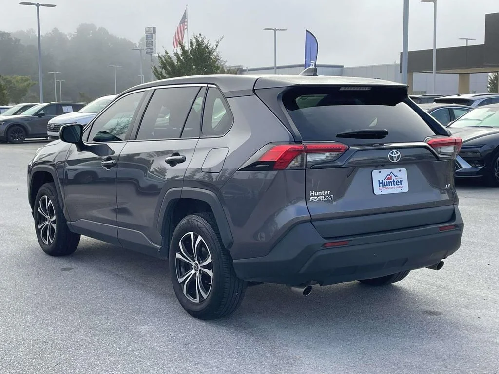 Used 2022 Magnetic Gray Metallic Toyota LE image 28