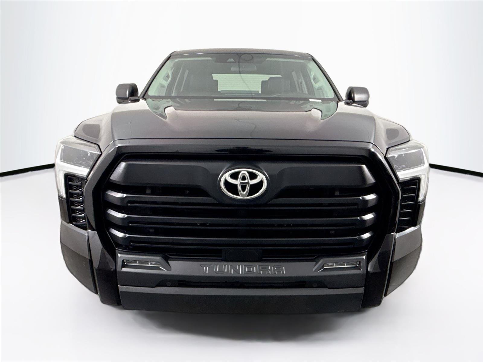 Used 2023 Midnight Black Metallic Toyota SR5 image 9