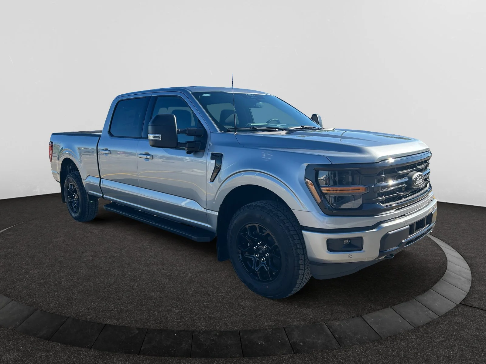 New 2026 Iconic Silver Metallic Ford XLT image 7