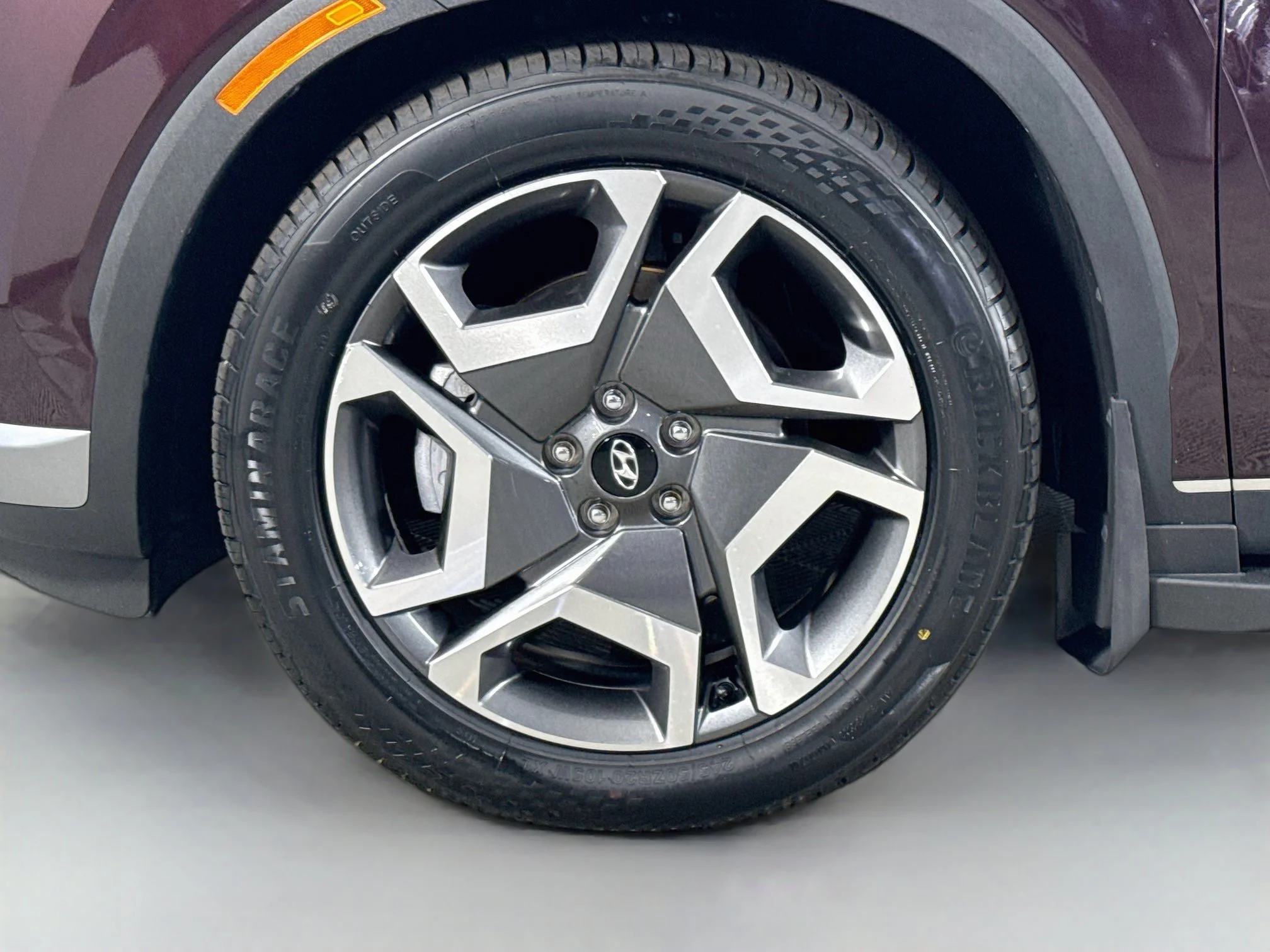 Used 2024 Sierra Burgundy Hyundai SEL 7P image 34