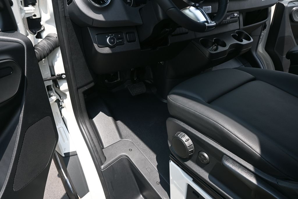 2025 Mercedes-Benz Sprinter Cargo Van Base - Photo 13