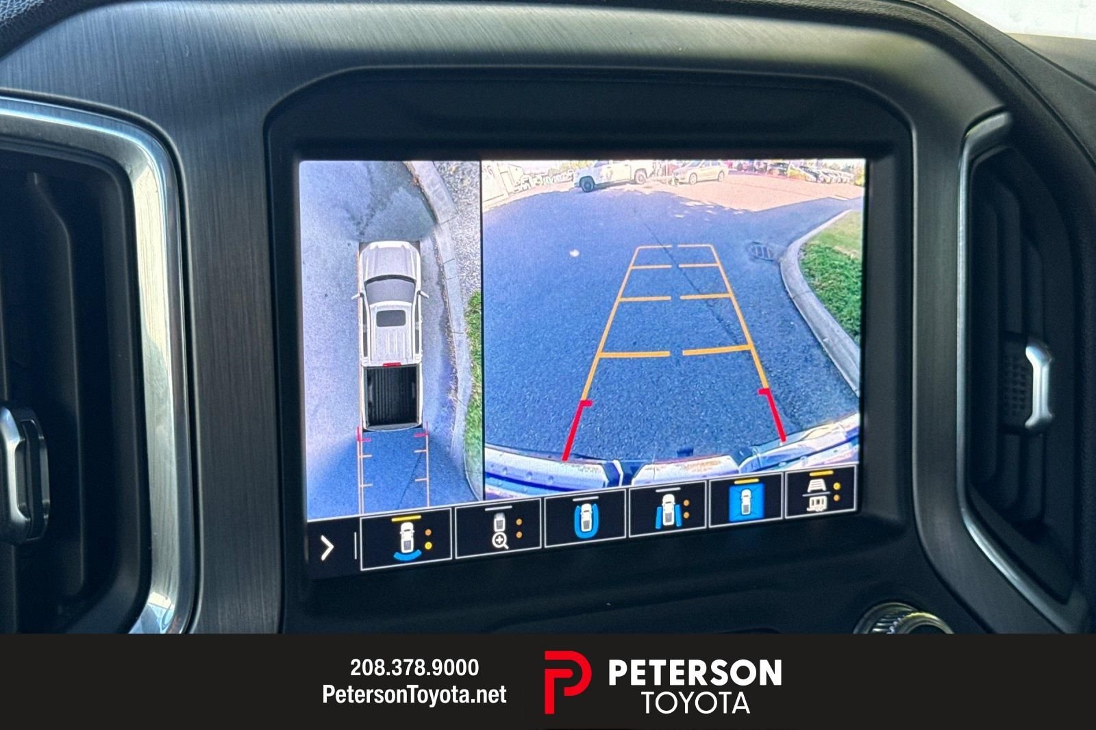 Used 2021 Blue GMC Denali image 17