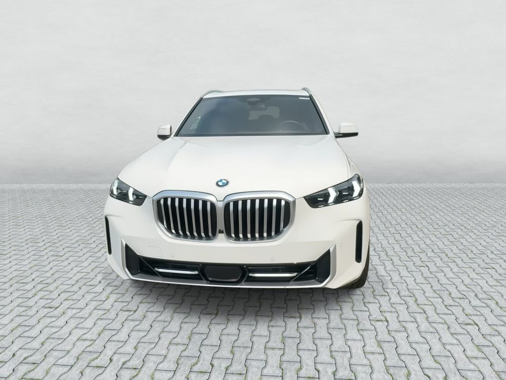 Used 2024 White BMW xDrive40i image 3