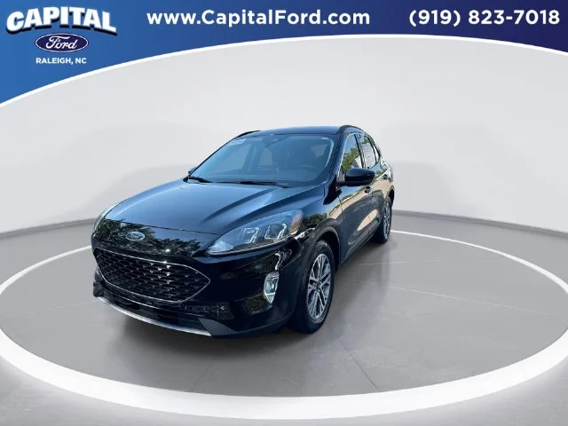 Used 2022 Black Ford SEL image 4