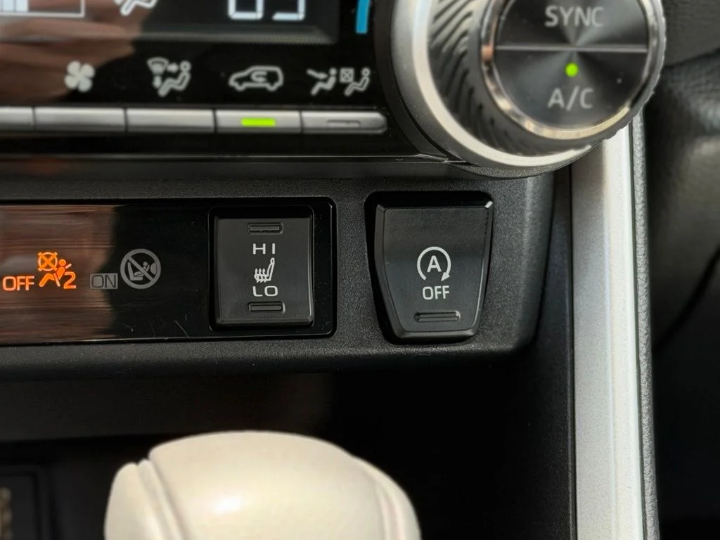 Used 2023 White Toyota XLE image 18