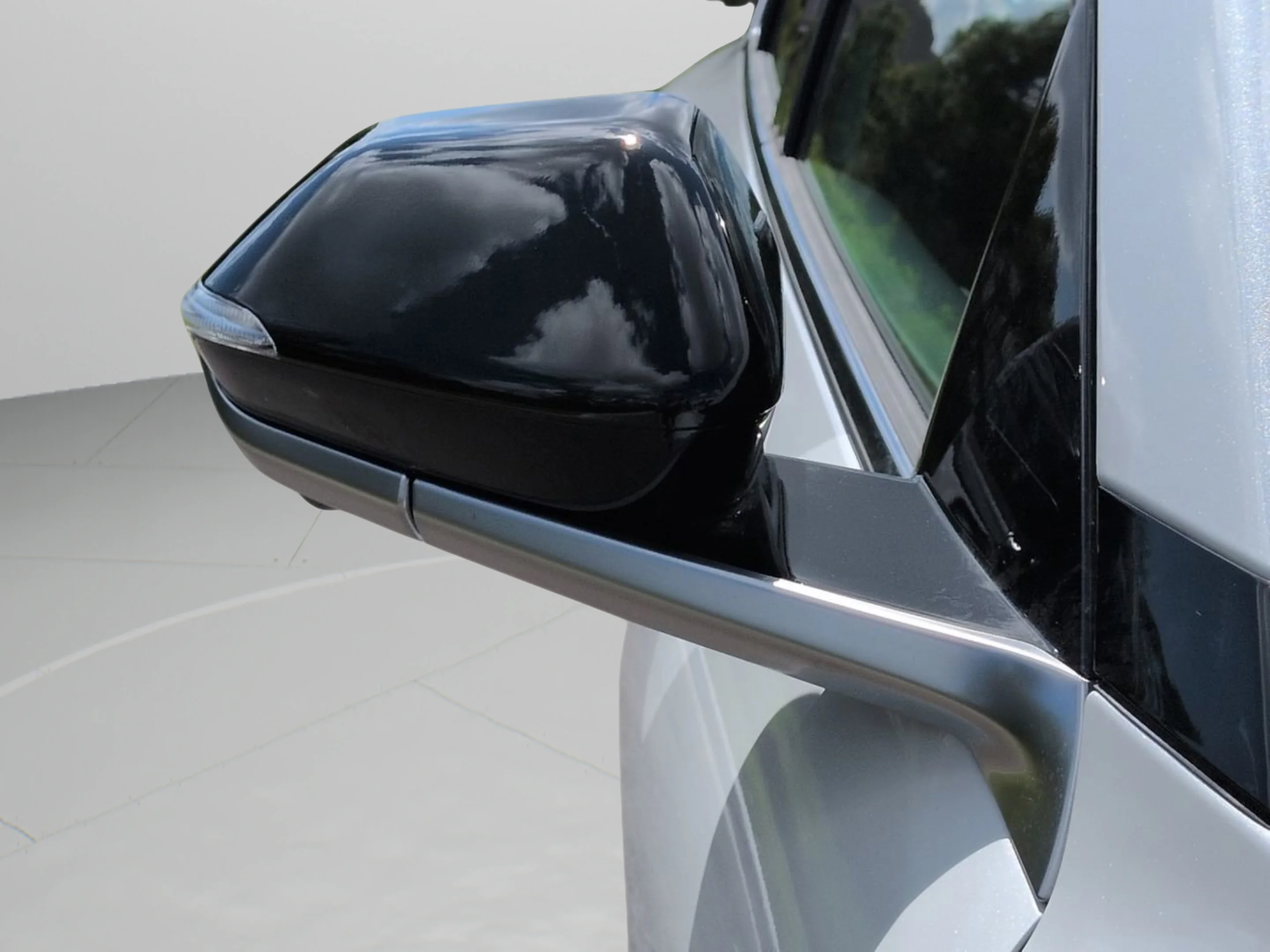 New 2026 Snow White Pearl Kia GT-Line Turbo image 33