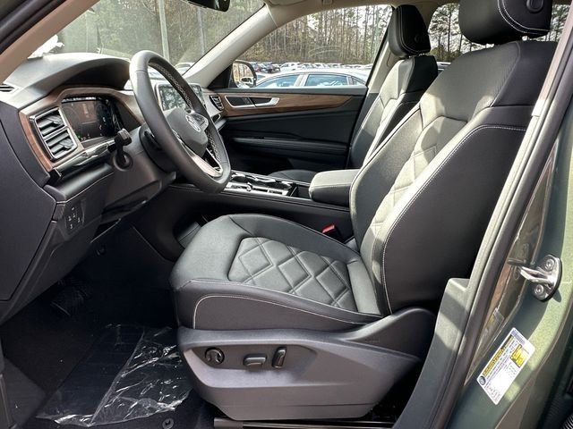 New 2026 Avocado Green Pearl Volkswagen 2.0T SE W/TECHNOLOGY image 9
