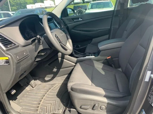 Used 2017 Gray Hyundai SE image 22