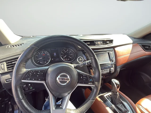Used 2019 Black Nissan SL image 9