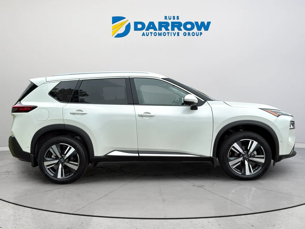 Used 2023 White Nissan SL image 6
