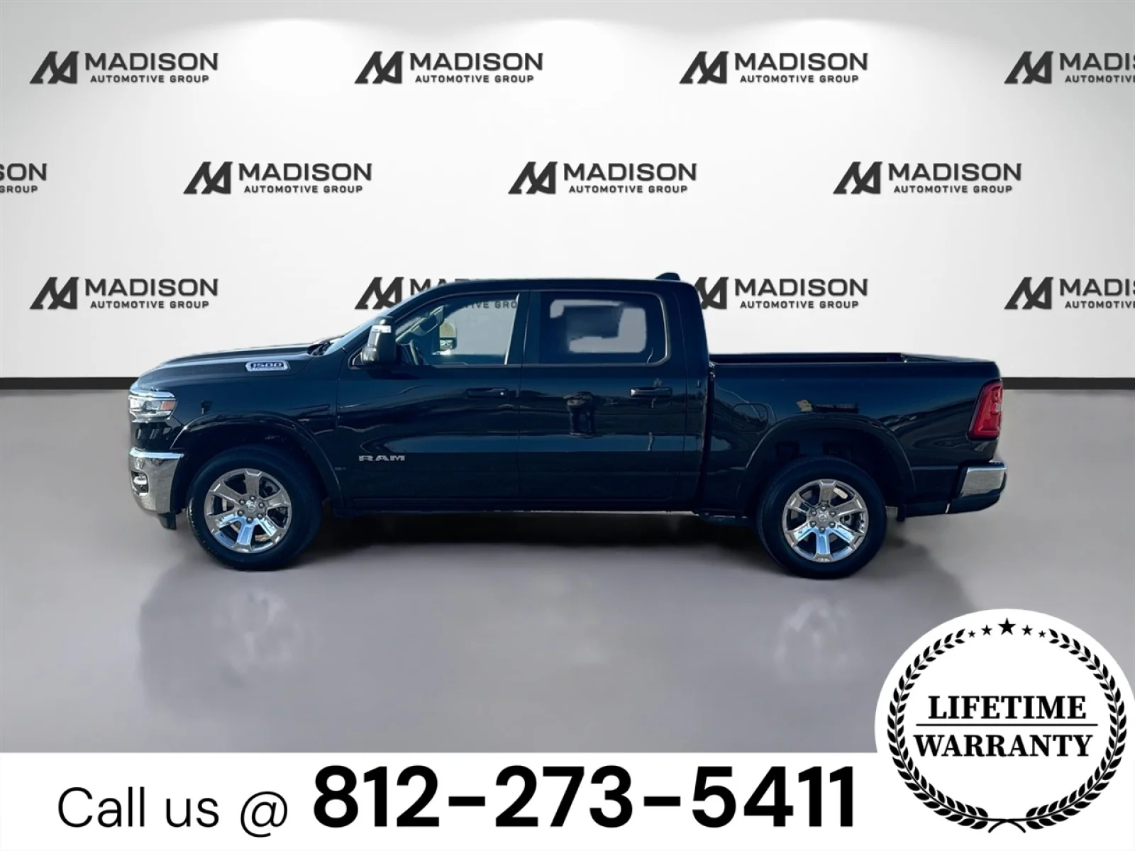 New 2026 Diamond Black Crystal Pearl-Coat Exterior Paint RAM Big Horn image 8