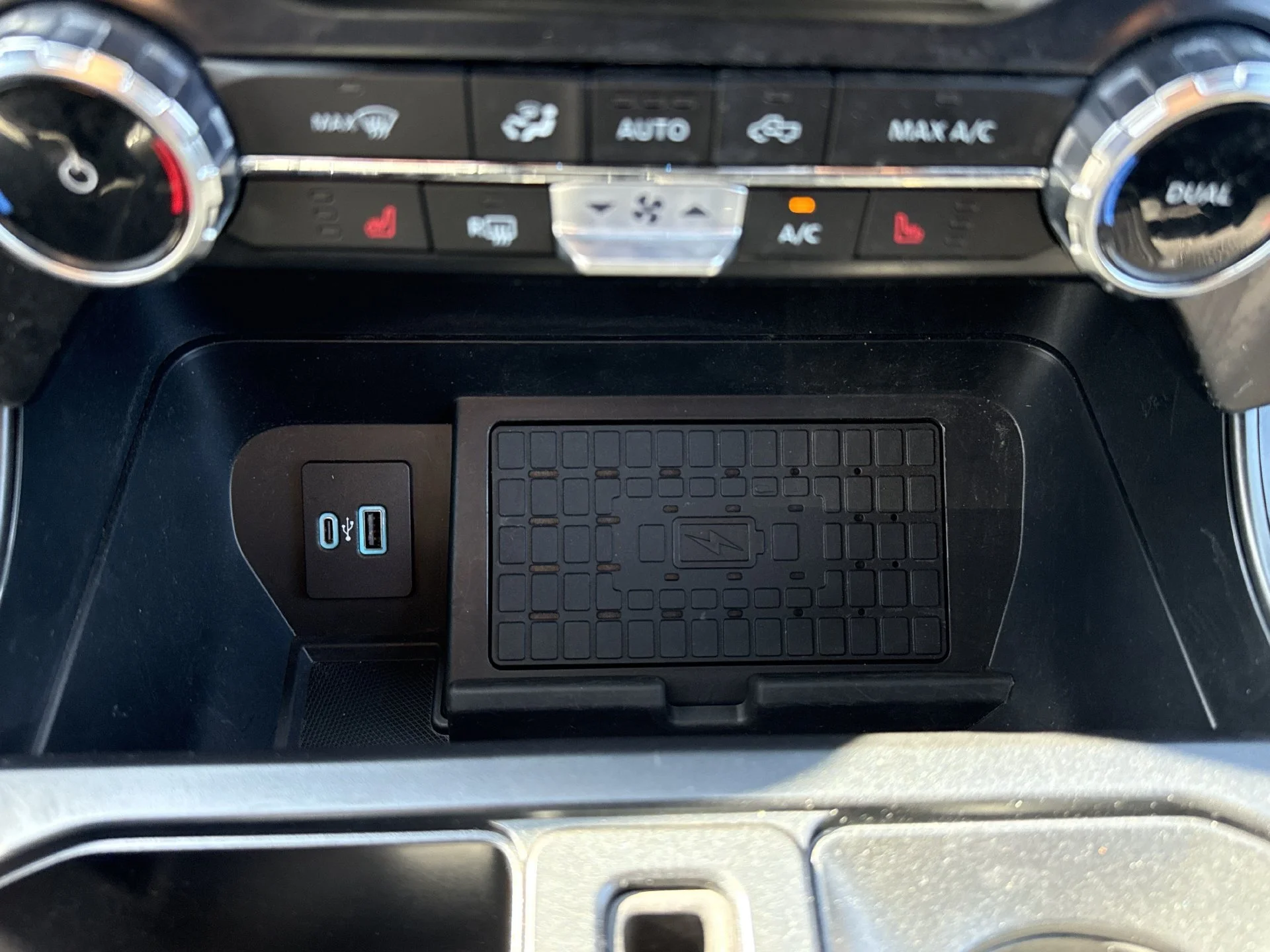 Certified Used 2024 Avalanche Ford XLT image 5