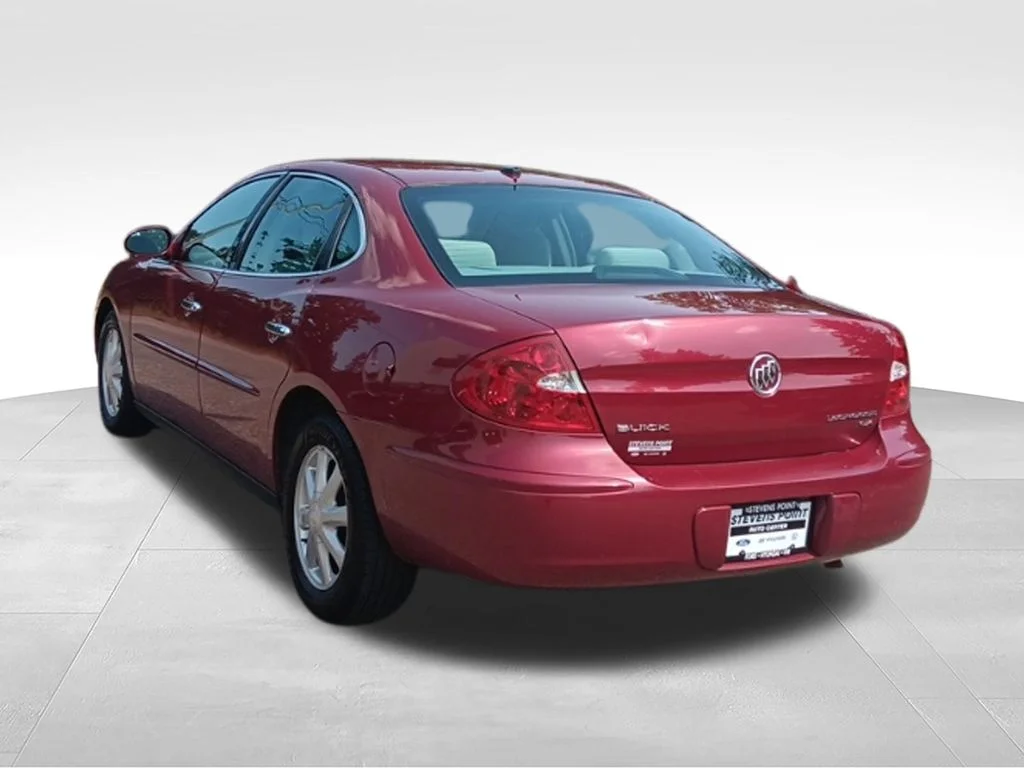 Used 2006 Cardinal Red Metallic Buick CX image 12