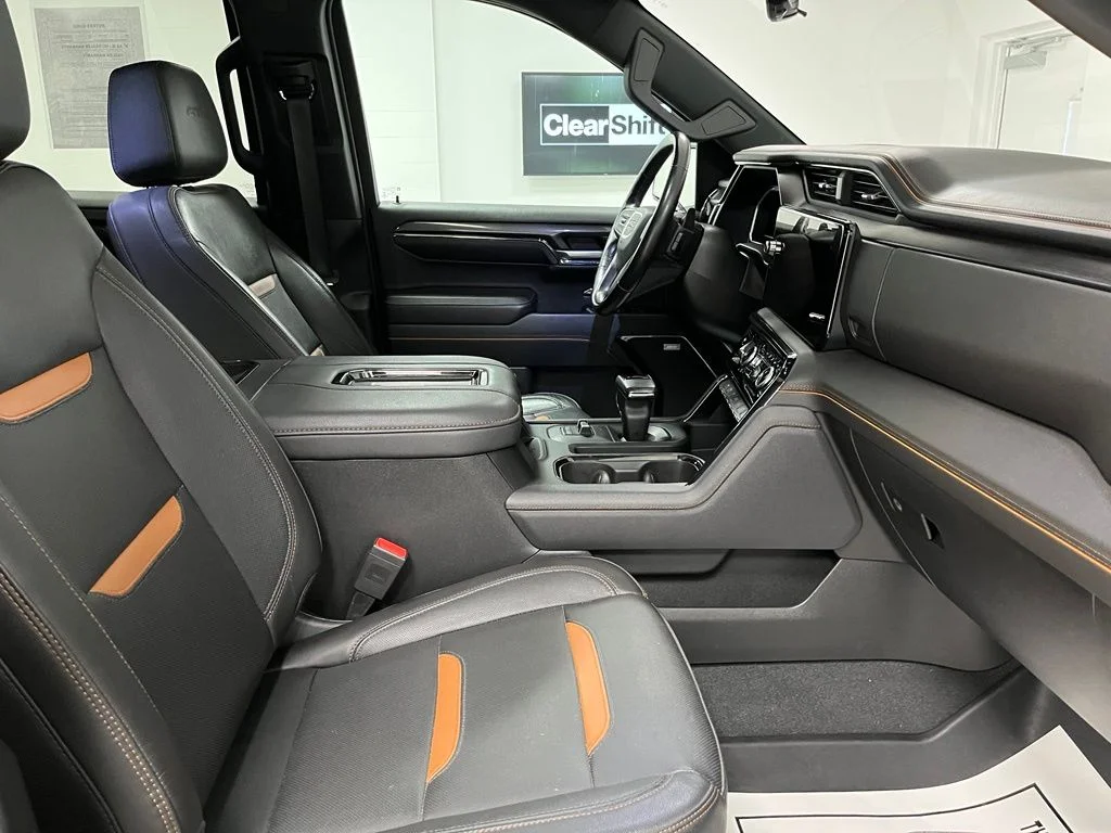 Used 2022 White GMC AT4 image 55