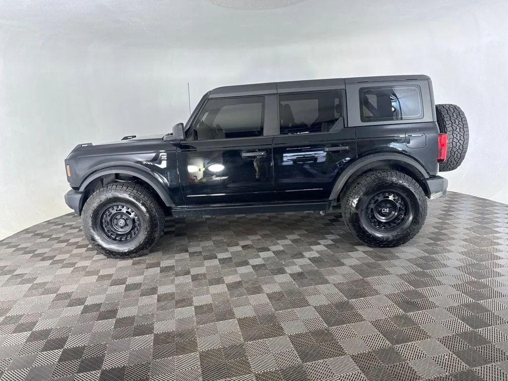 Used 2022 Black Ford Base image 9