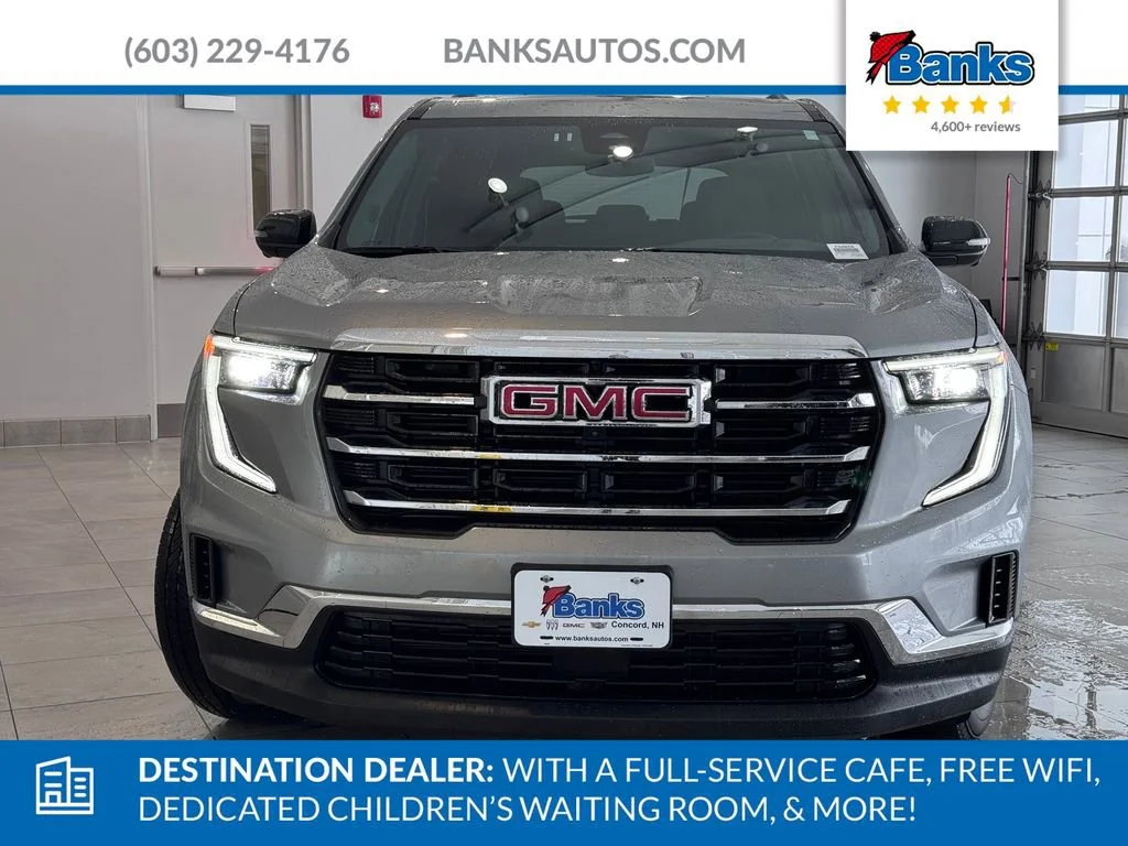 Used 2025 Sterling Metallic GMC Elevation image 3