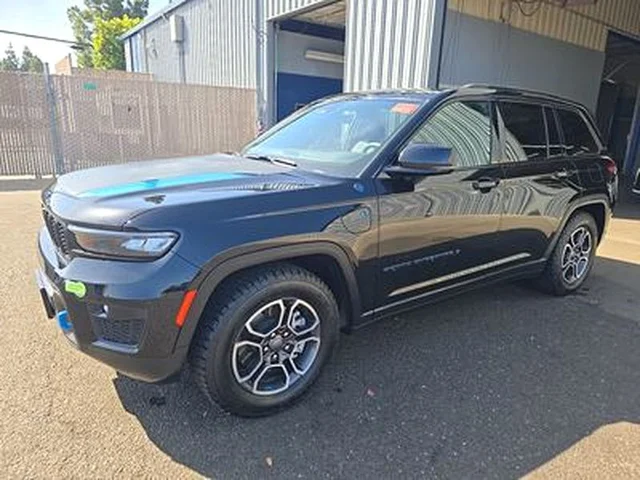 2023 Jeep Grand Cherokee Trailhawk 4xe