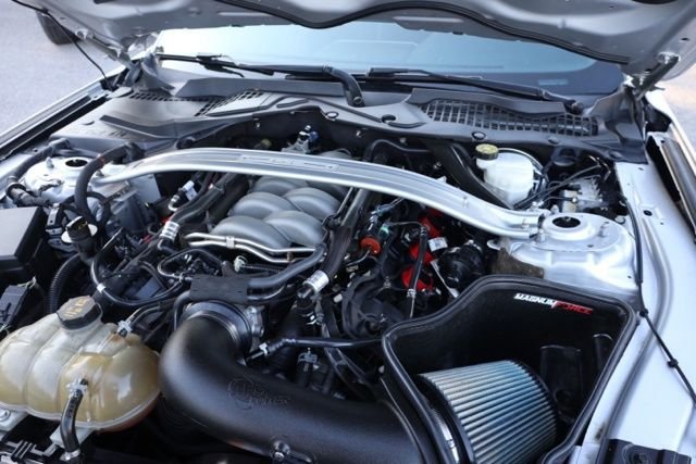 Used 2018 Ingot Silver Ford GT Premium image 40