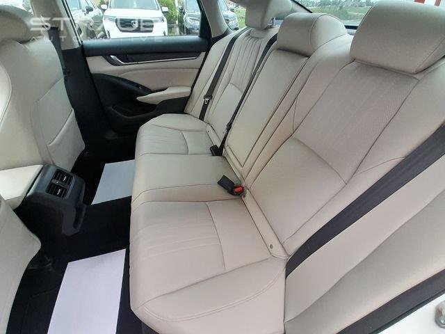 Used 2019 Platinum White Pearl Honda Touring image 42
