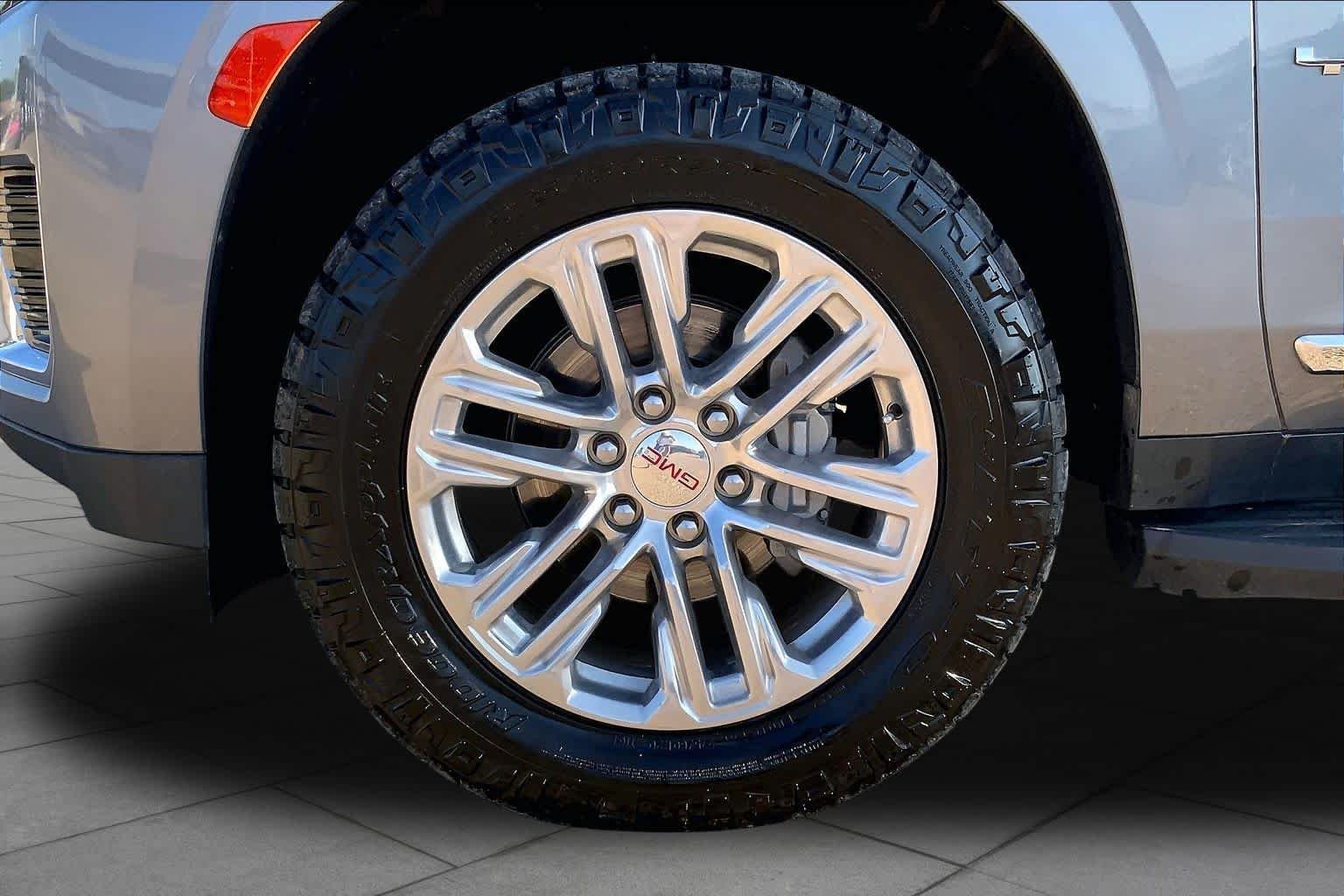 Used 2022 Satin Steel Metallic GMC SLT image 10