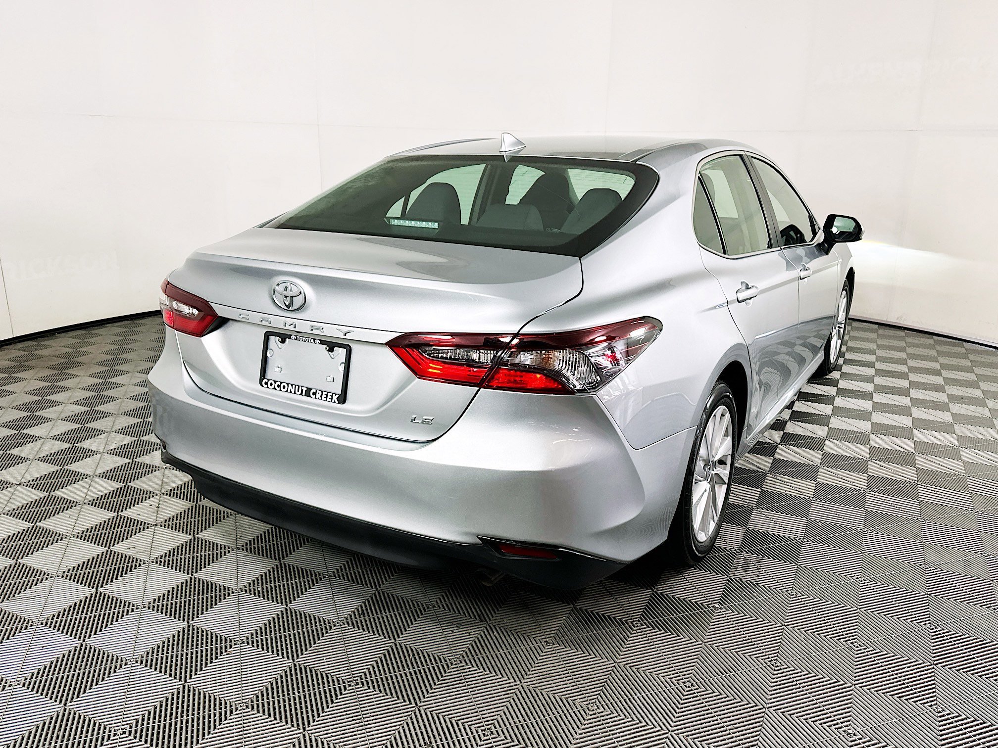 2023 Toyota Camry thumbnail 5