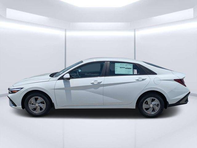 New 2026 White Hyundai SE image 6