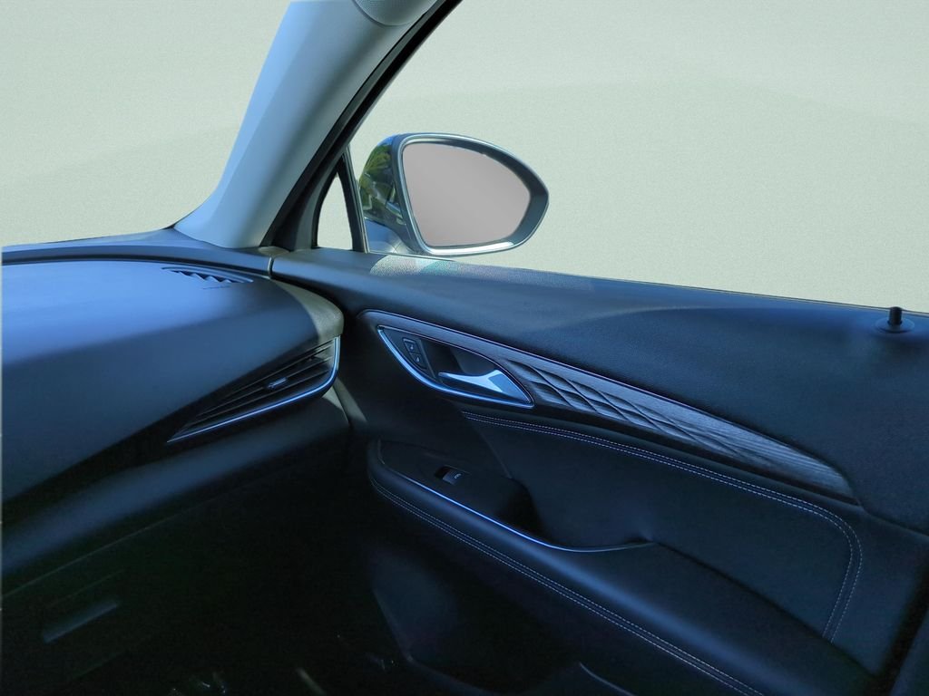 Used 2023 Black Buick Avenir image 13