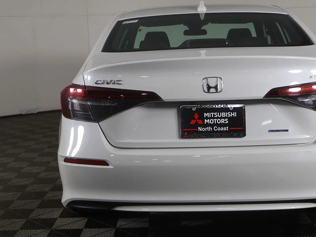 Used 2025 White Honda Sport image 15