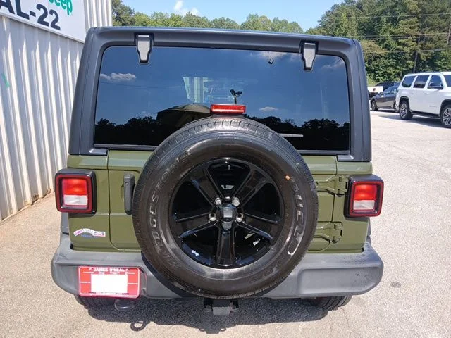 Used 2023 Green Jeep Sport image 4