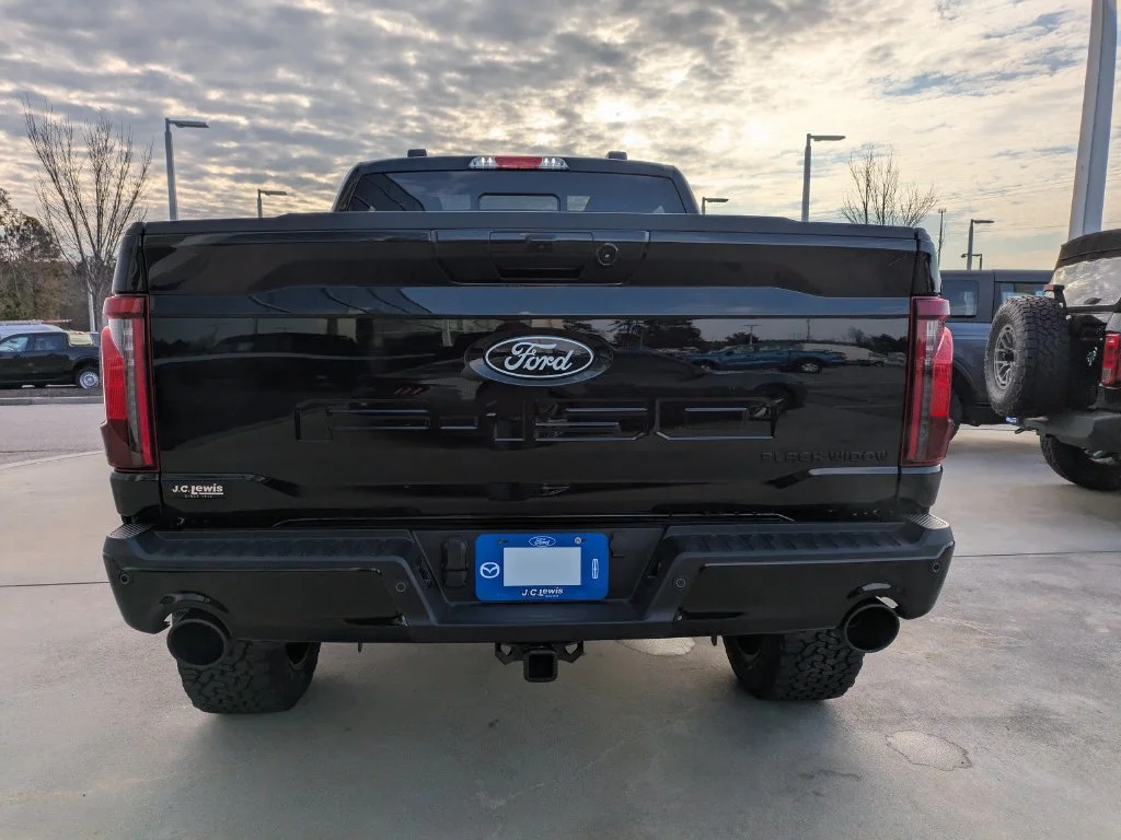 New 2026 Agate Black Metallic Ford XLT image 5