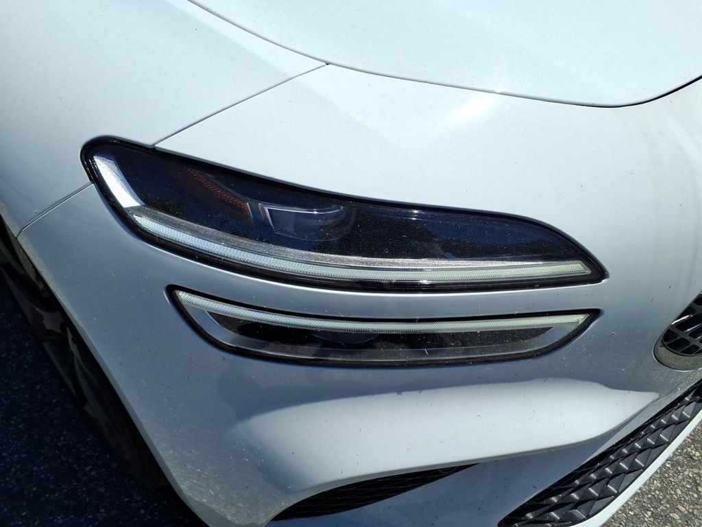 Used 2023 White Genesis 3.3T image 13