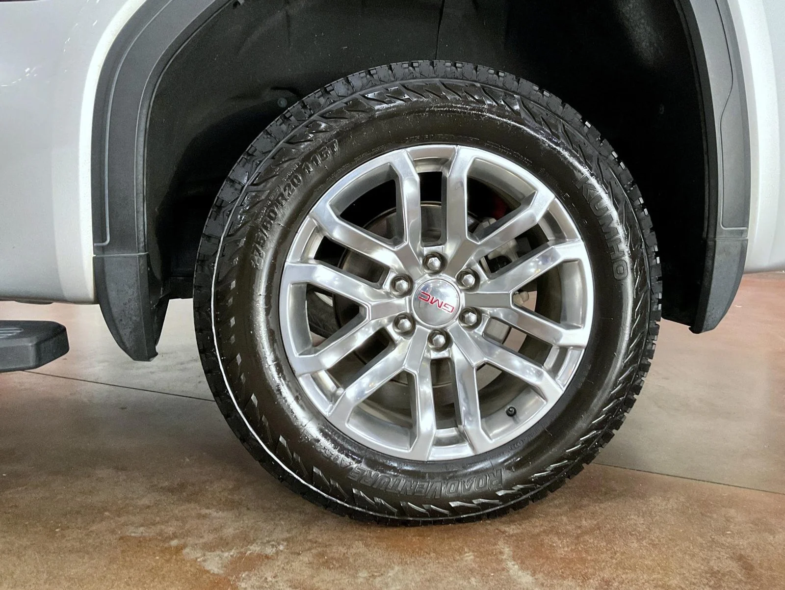 Certified Used 2020 Silver GMC SLT image 22