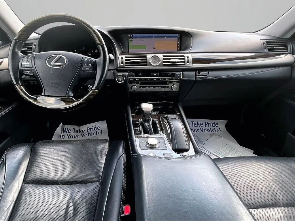 Used 2016 Gray Lexus 460 image 15