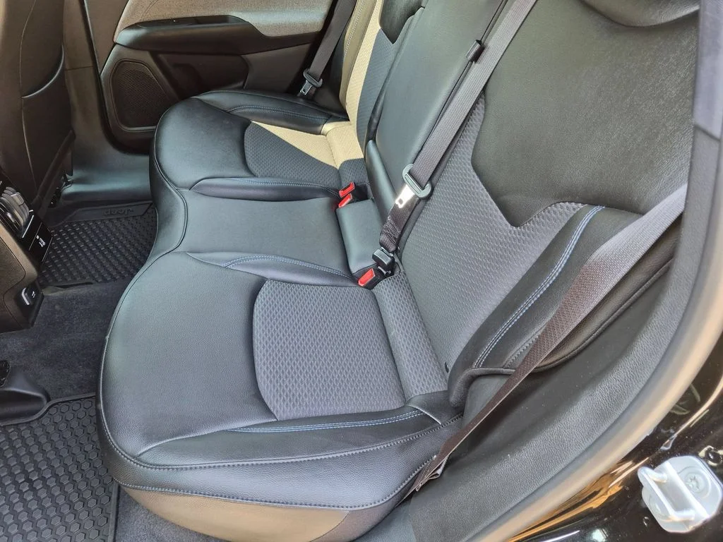 Used 2024 Black Jeep Latitude image 22