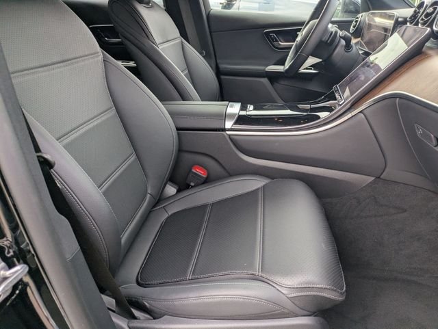 Used 2025 Black Mercedes-Benz GLC 300 image 28