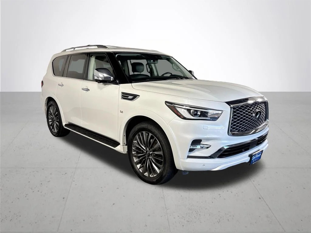 Used 2019 White INFINITI LUXE image 4