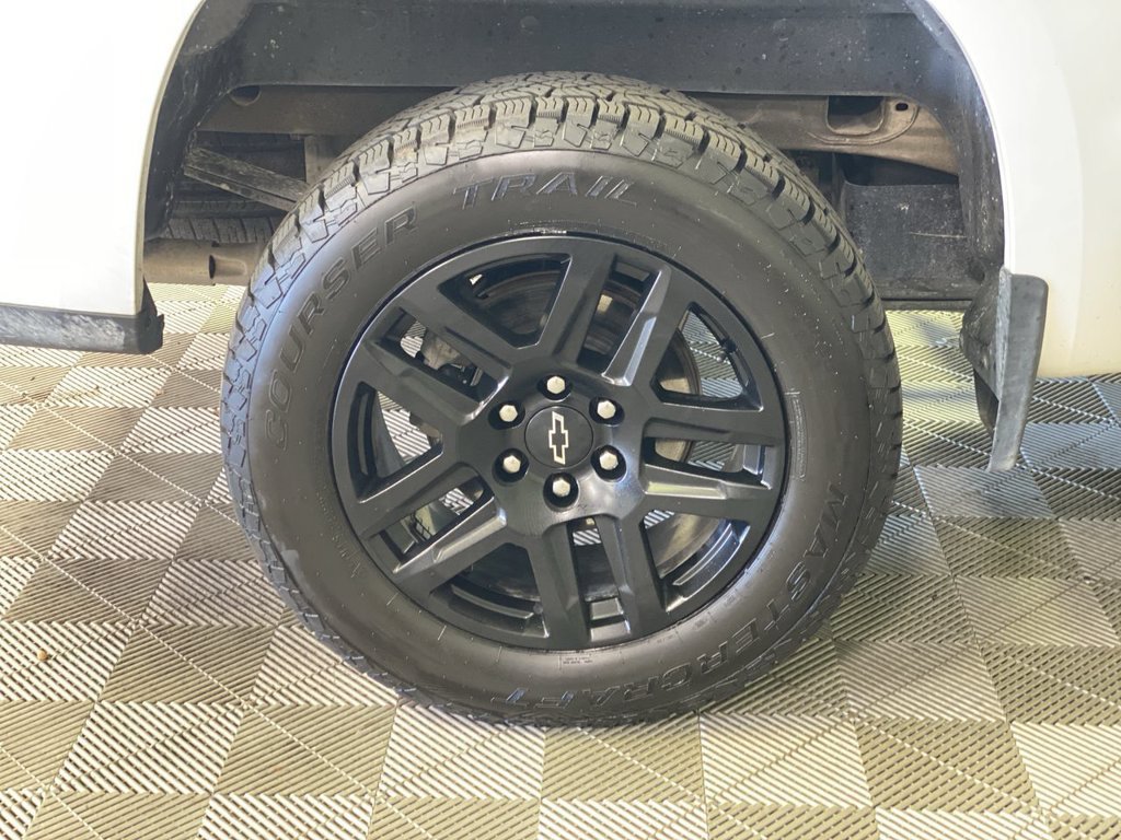 Used 2024 Summit White Chevrolet LT Trail Boss image 18