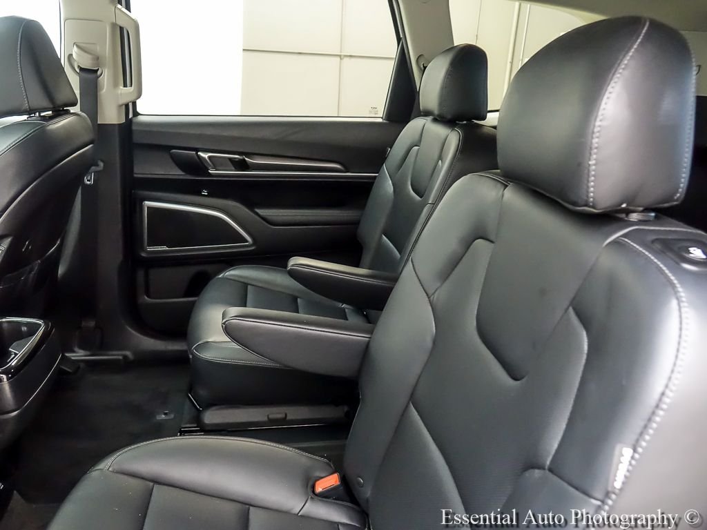 Certified Used 2023 White Pearl Kia S image 13