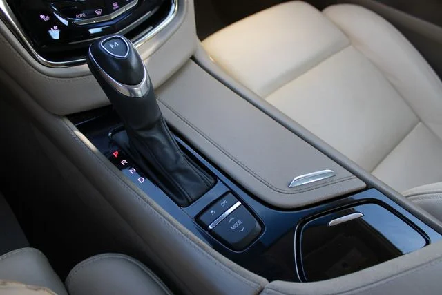 Used 2015 Red Cadillac 3.6L Premium image 19