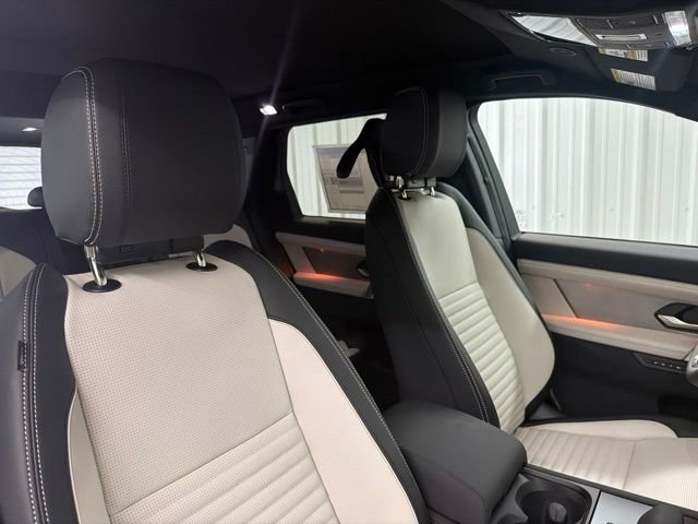 New 2026 Santorini Black Land Rover Landmark image 23