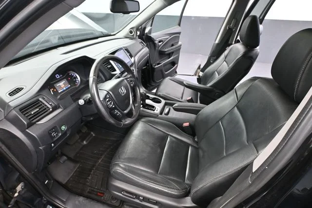 Used 2016 Black Honda EX-L image 29