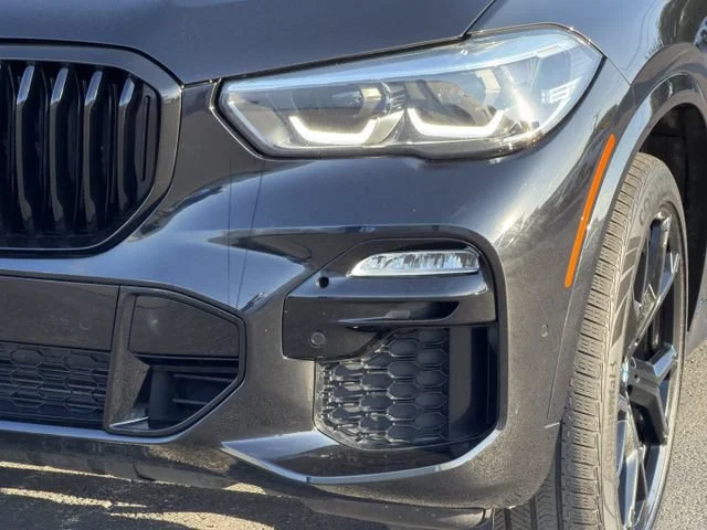 Used 2021 Black BMW xDrive40i image 11