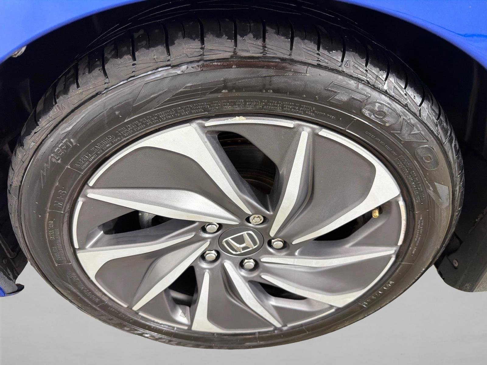 Used 2019 Cosmic Blue Metall Honda Touring image 13